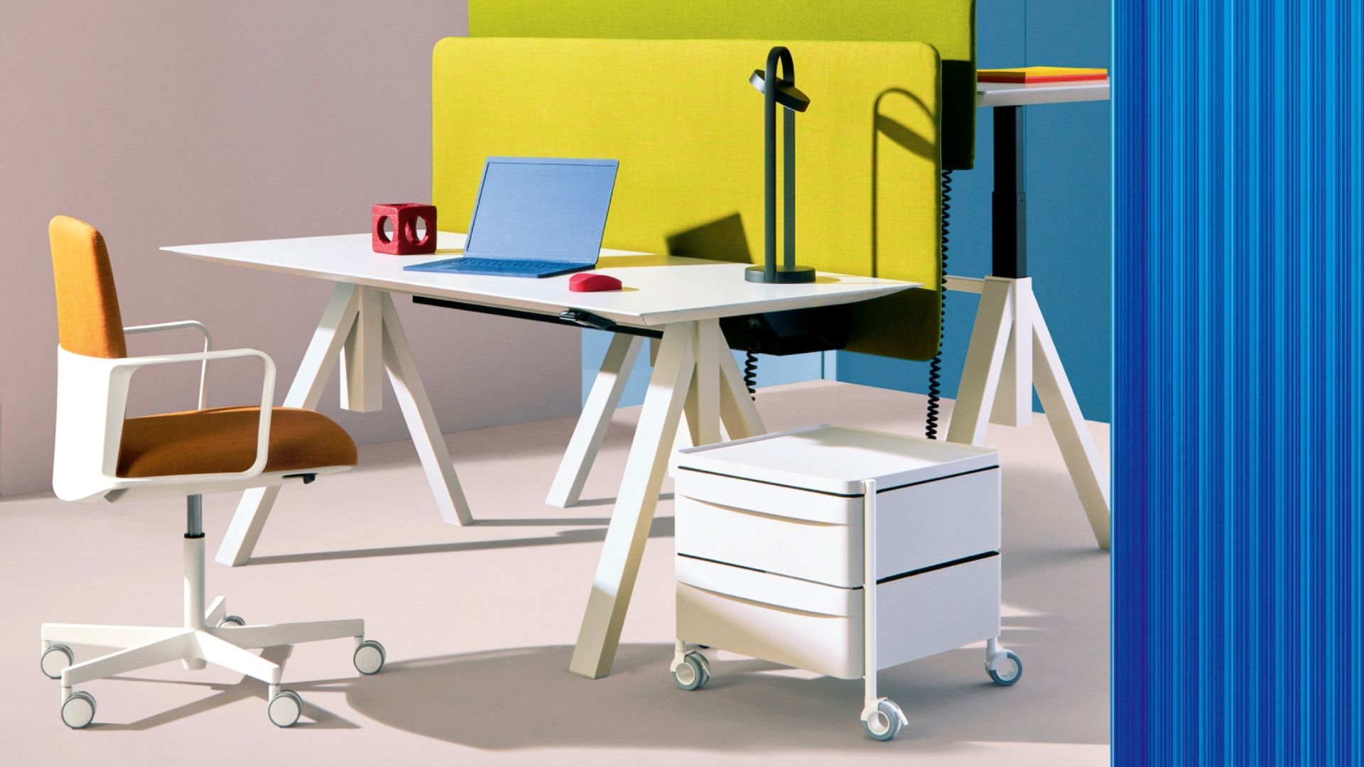 ergonomic-office-desk-northern-ireland